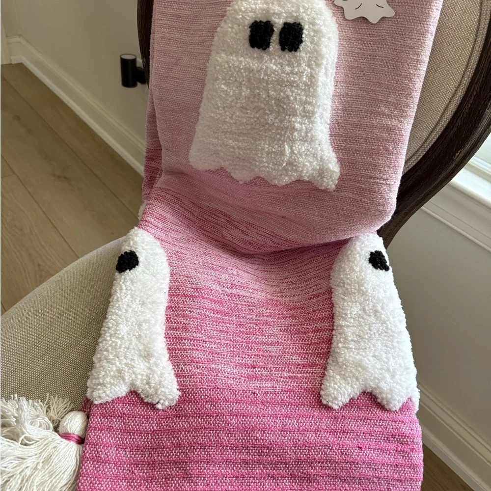 Rachel Zoe Pink Ghost Throw Blanket - 2025 Halloween! 👻